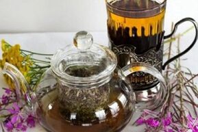 Decocción de herbas para aumentar a potencia